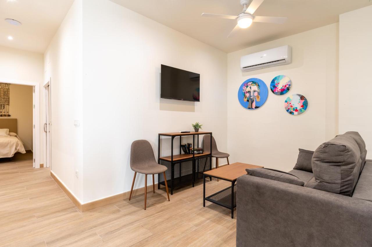 Apartamentos Cervantes 17 Seville Luaran gambar