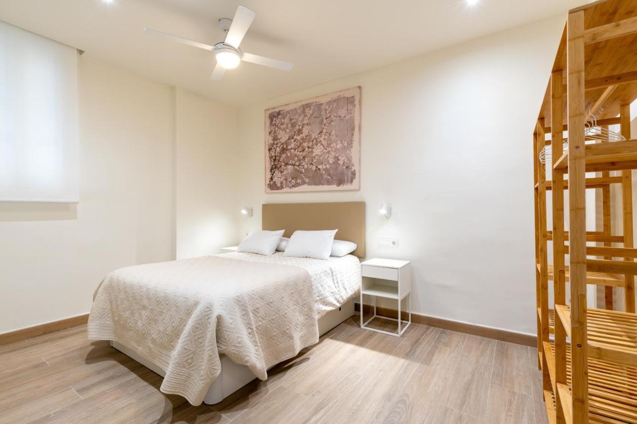 Apartamentos Cervantes 17 Seville Luaran gambar