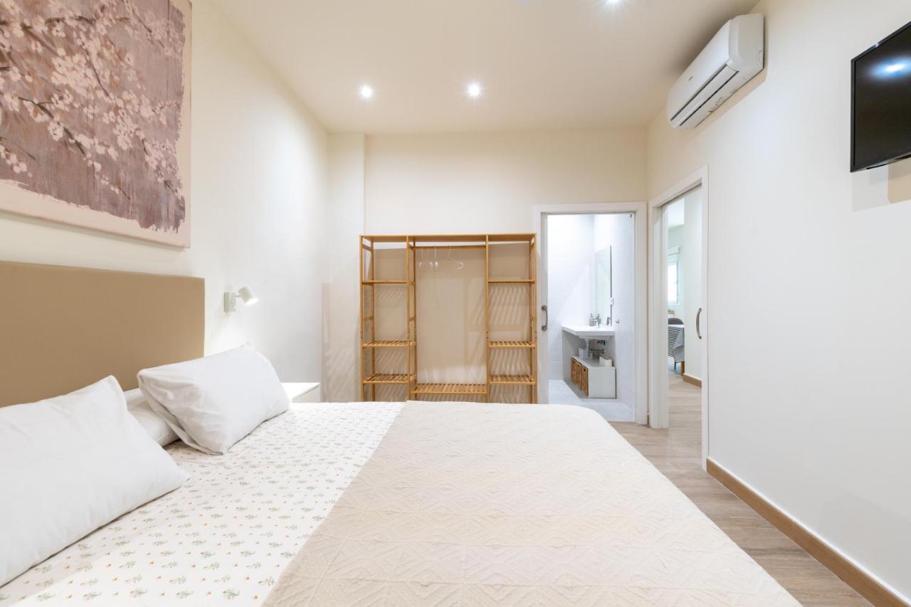 Apartamentos Cervantes 17 Seville Luaran gambar