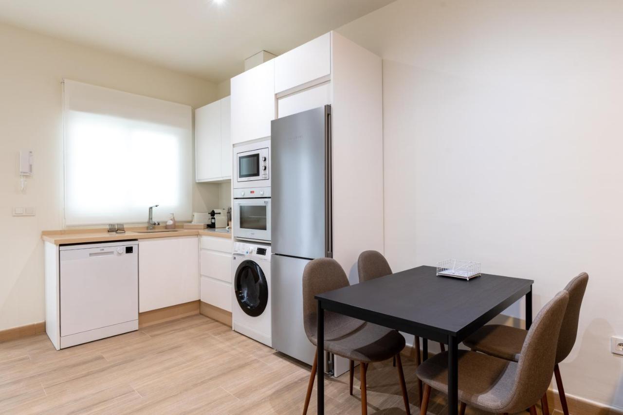 Apartamentos Cervantes 17 Seville Luaran gambar