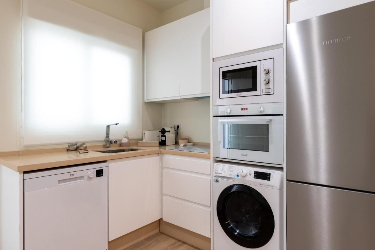 Apartamentos Cervantes 17 Seville Luaran gambar