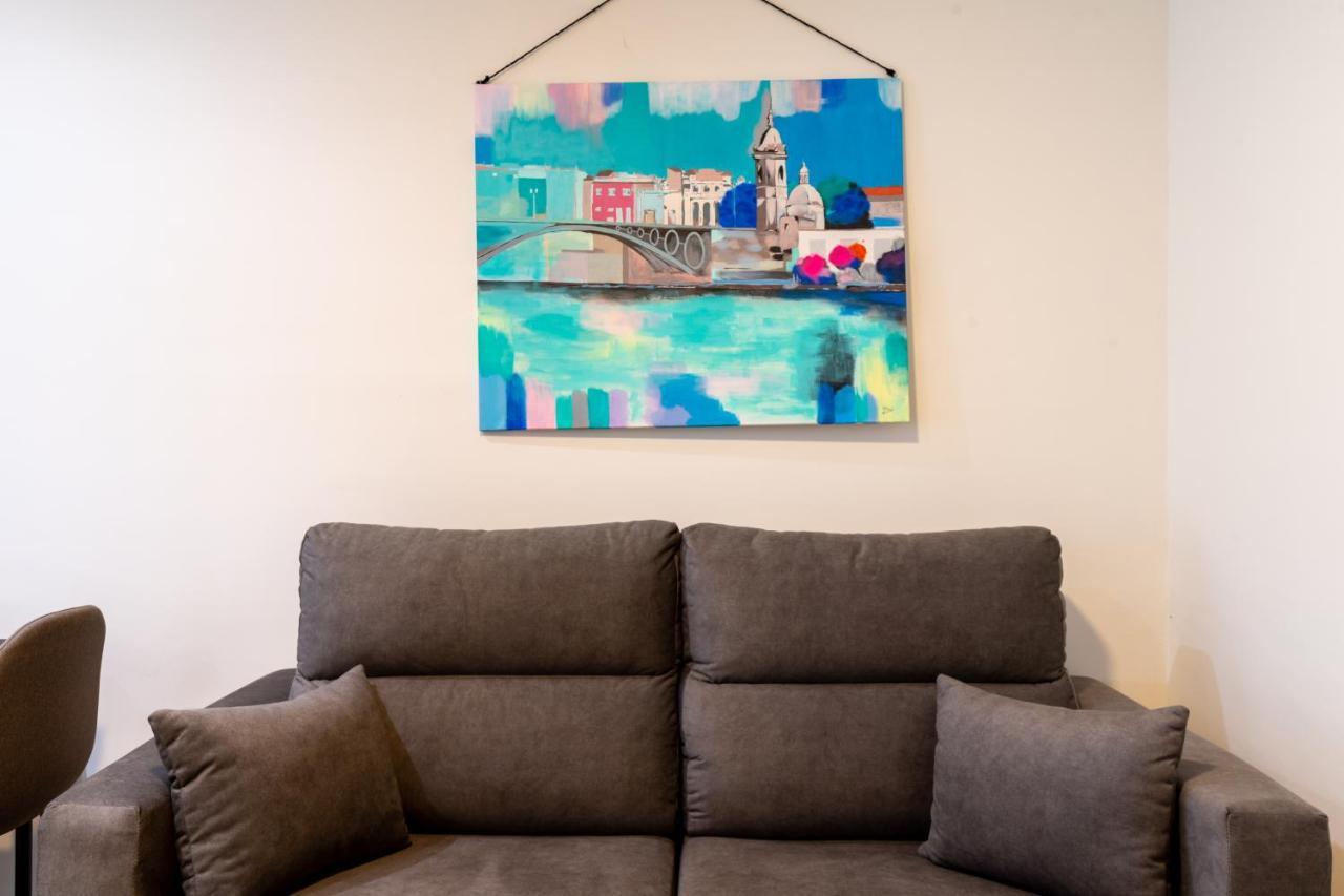 Apartamentos Cervantes 17 Seville Luaran gambar