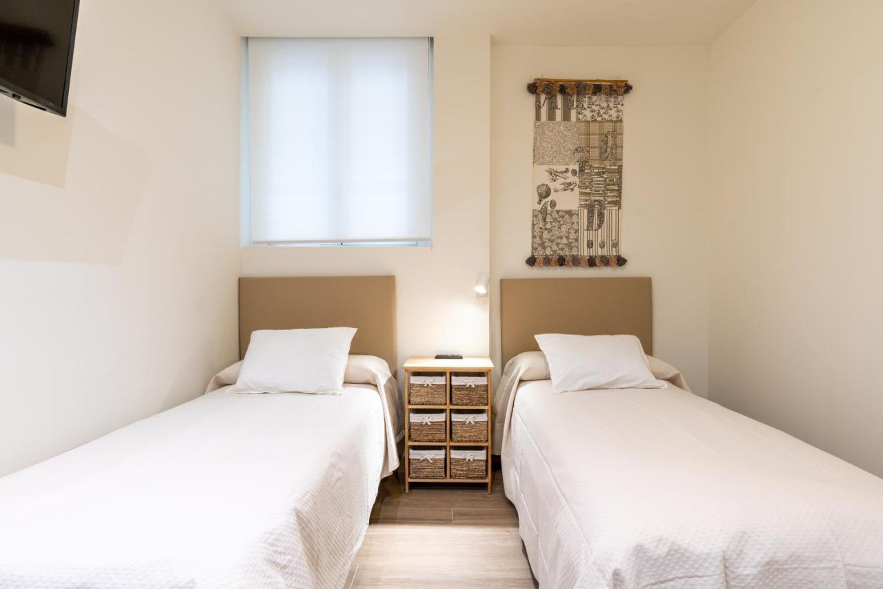 Apartamentos Cervantes 17 Seville Luaran gambar