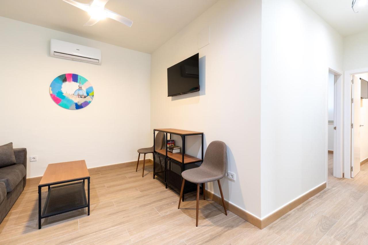 Apartamentos Cervantes 17 Seville Luaran gambar