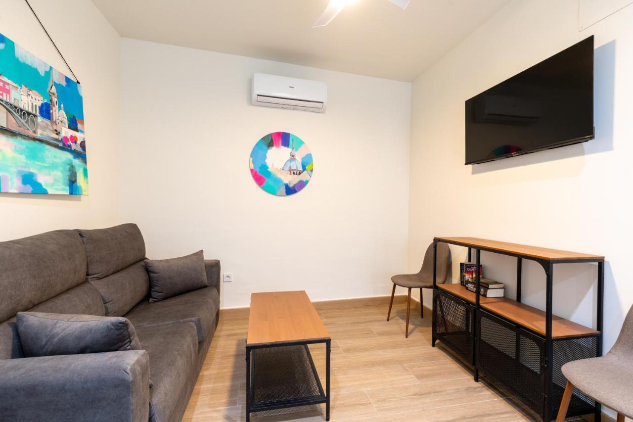 Apartamentos Cervantes 17 Seville Luaran gambar