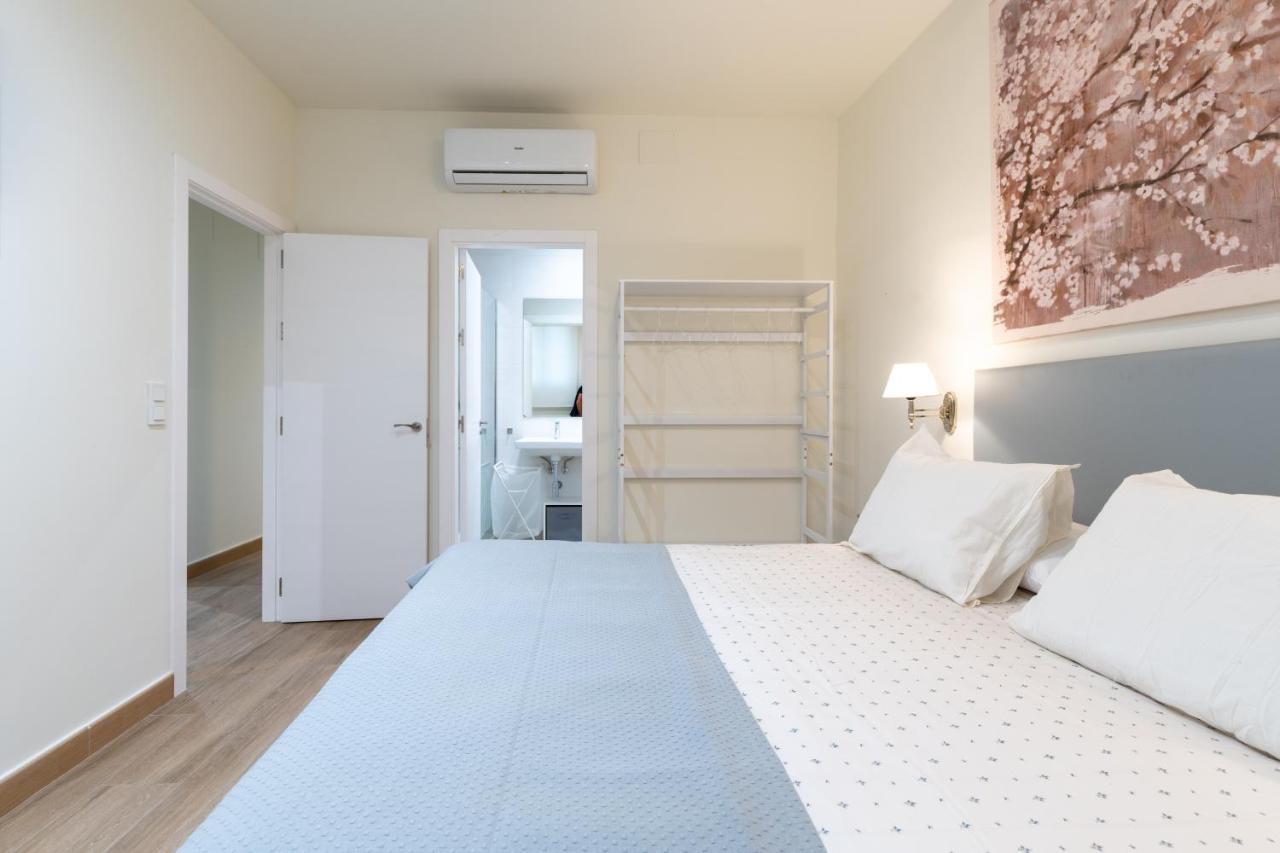 Apartamentos Cervantes 17 Seville Luaran gambar